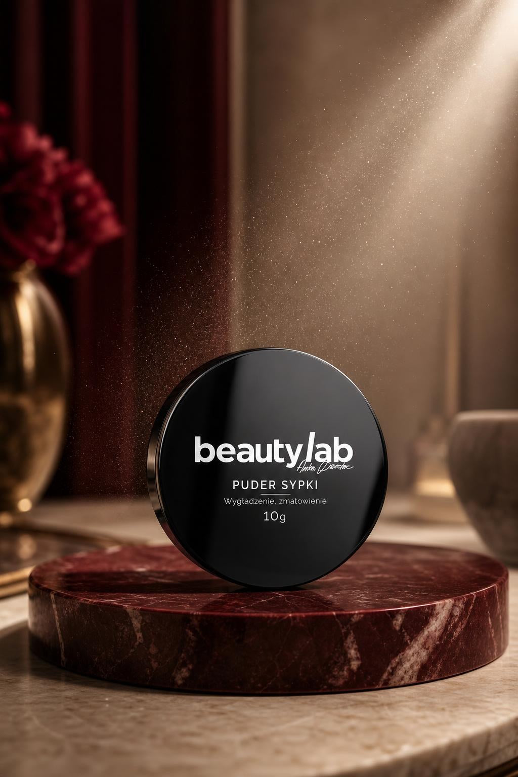 BeautyLab Puder Sypki — opakowanie w aranżacji premium