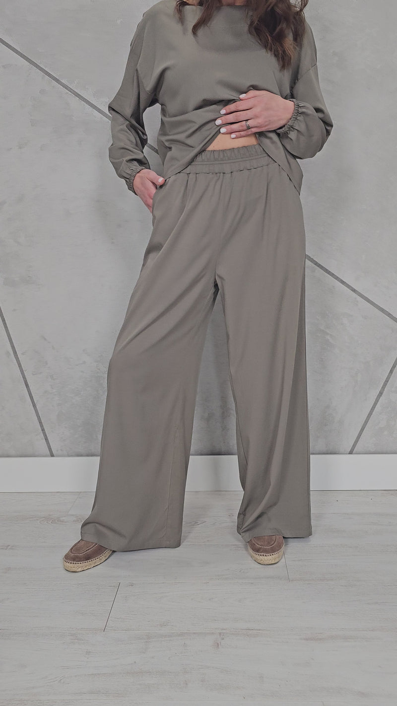 Spodnie Wiskozowe BLUSH (khaki) — prezentacja produktu